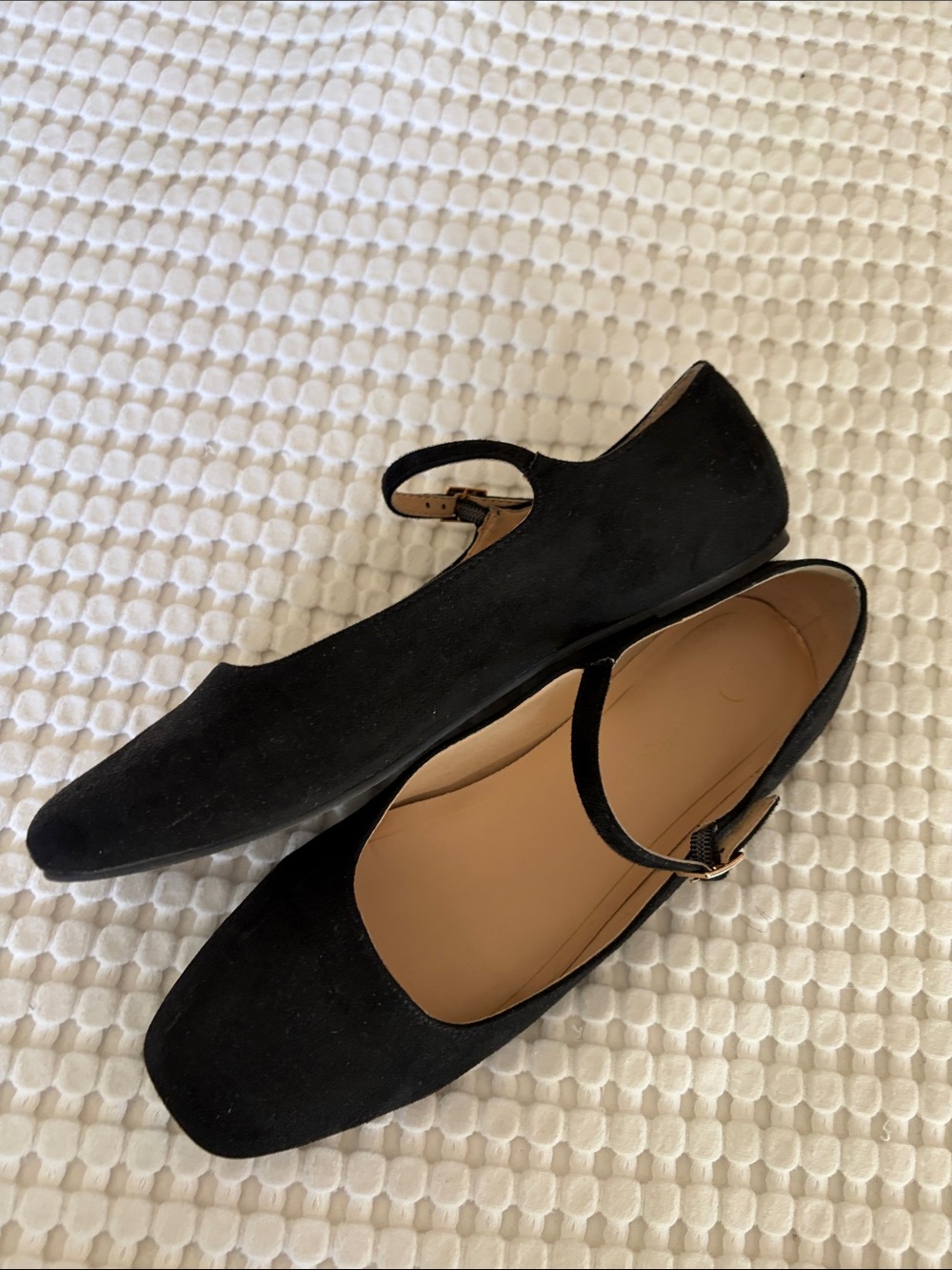 Journee Collection Black Square-Toe Mary Jane Flats with Buckle - Picture 2 of 3